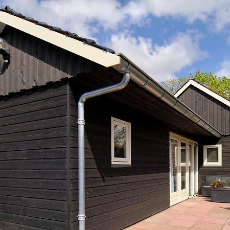 Vakantiehuis 'T Laaisterplakky Zonder Drempels Oude Bildtzijl Exterior foto